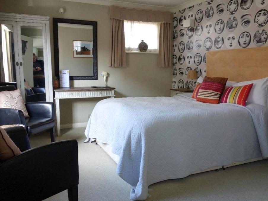 Old Borough Arms Hotel Rye Bagian luar foto